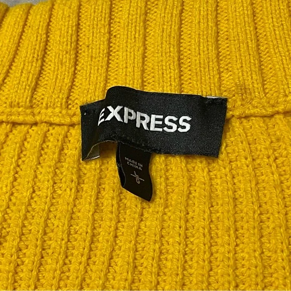 EXPRESS Yellow Oversized V Neck Sweater Size Large - Picture 2 of 8